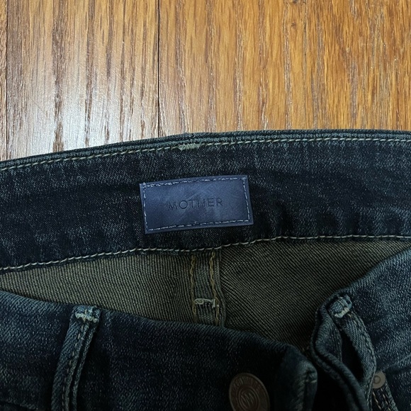 Mother Women’s Black Looker Fray Ankle Jeans Size 26 - Picture 3 of 8